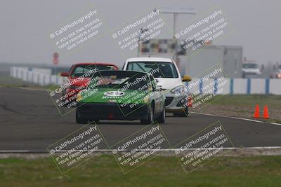 media/Jan-18-2026-CalClub SCCA (Sun) [[8bc6468723]]/Group 3 Race/Turn 1/